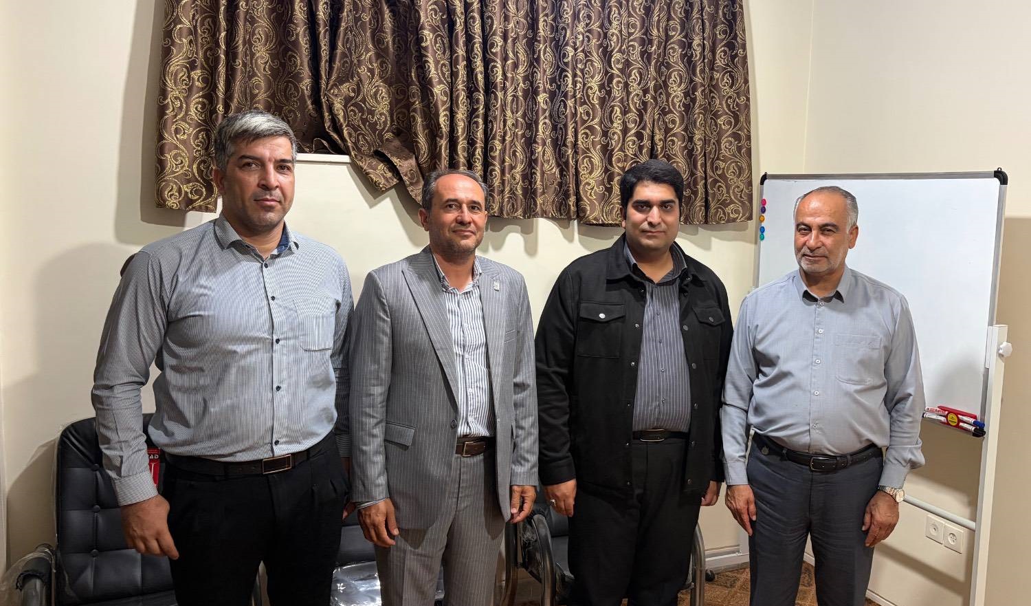 دیدار رئیس هیات بولینگ و بیلیارد استان اصفهان با نماینده شهرستان لنجان در مجلس شورای اسلامی